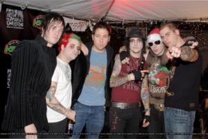 KROQ Almost Acustic Christmas Interview 10-12-2005